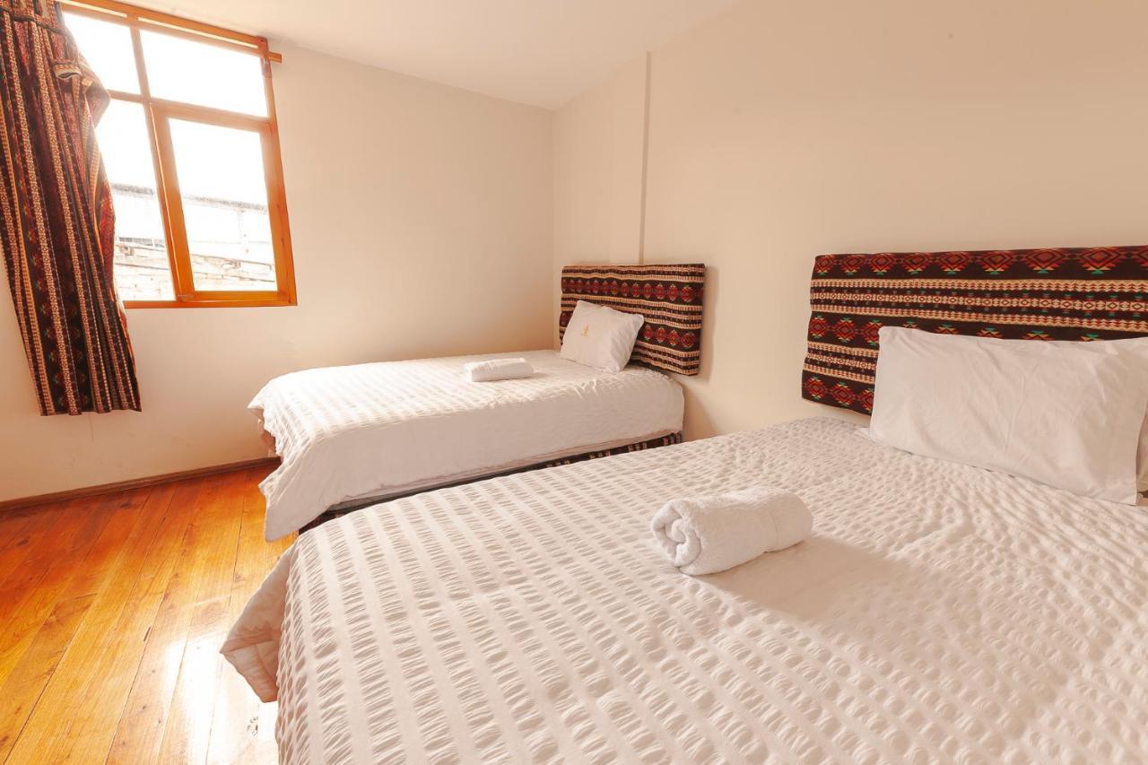 Los Ponchos Inn Apartasuite Otavalo Exterior foto